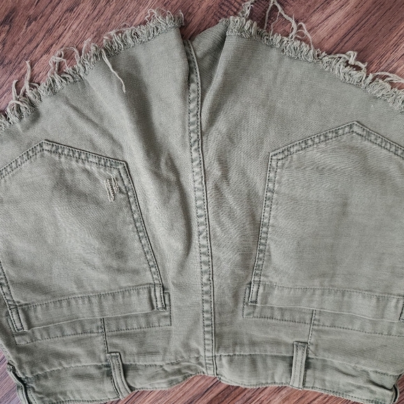 NWT Free People Olive Green Women's Shorts - Picture 4 of 4